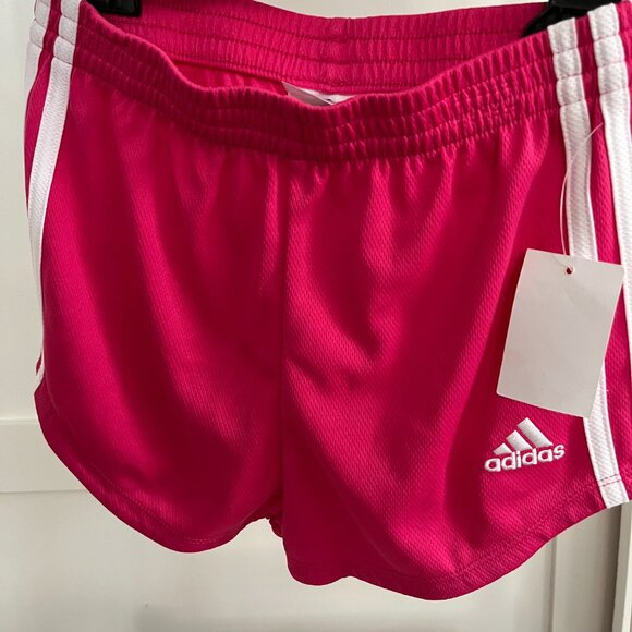 BNWT adidas bright pink 2 Piece shorts tee set (4) - Picture 5 of 7